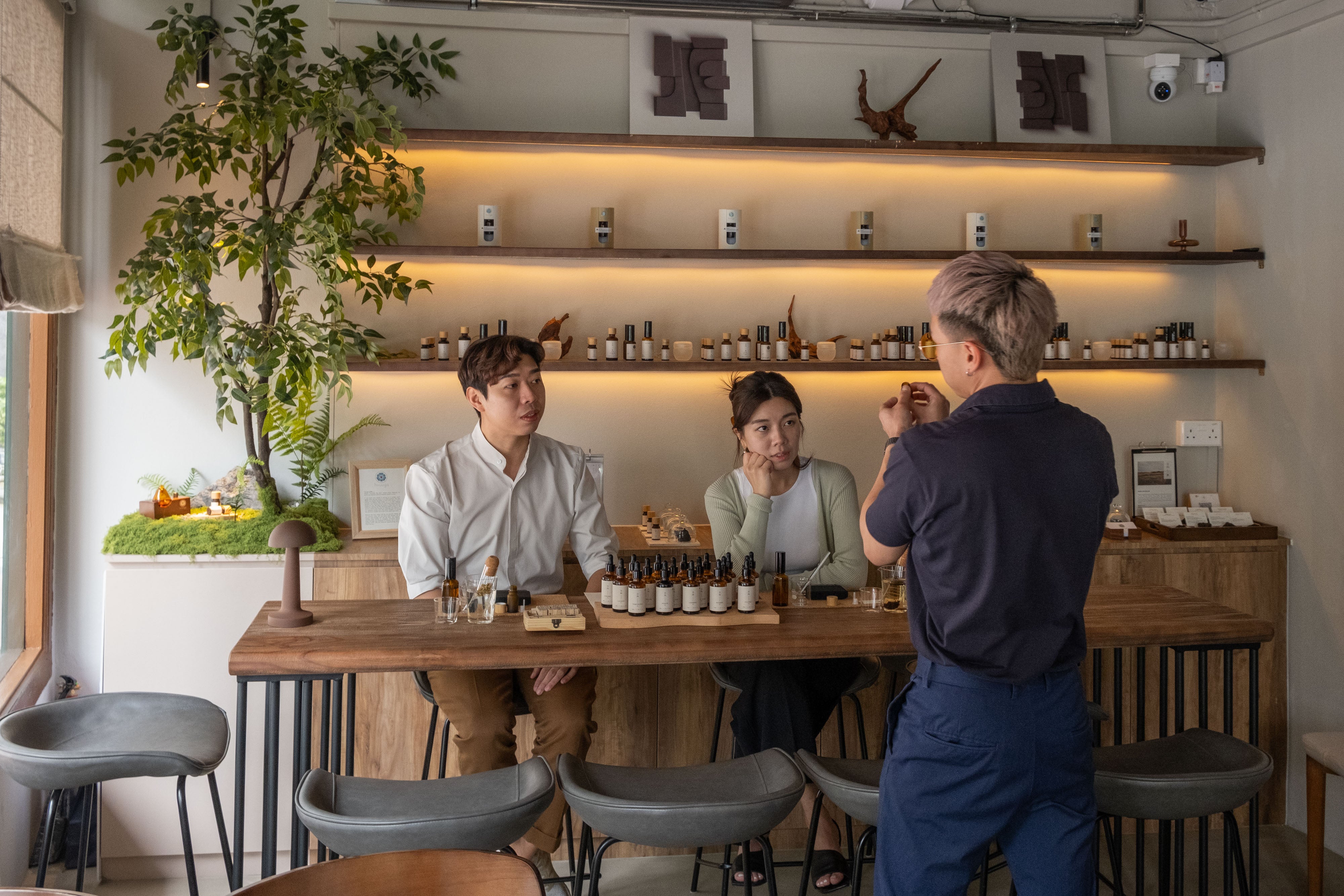 Guidance by our professionals to create your personal scent