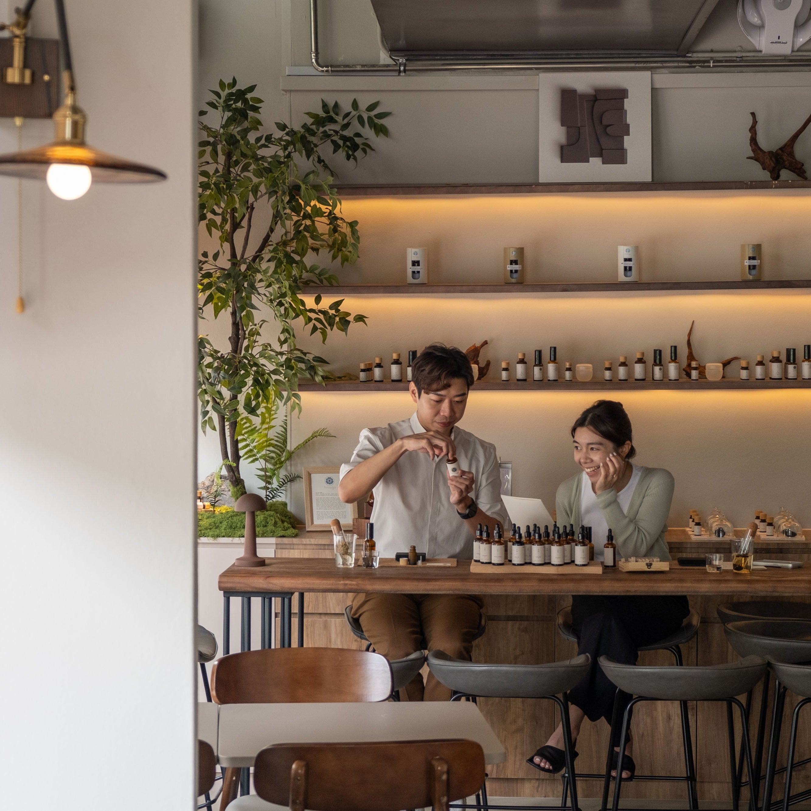 Scent workshops with your loved ones, at a cozy intimate space at Lunì